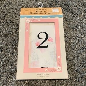 Monthly birthday blanket & felt frame